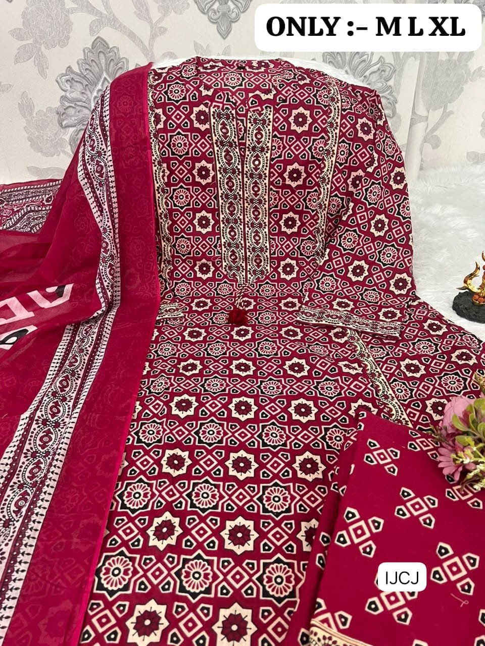 Upgrade your ethnic wardrobe with this gorgeous, premium 3-piece suit set. Perfect for festive gatherings, family get-togethers, or elegant daily wear - Image 2