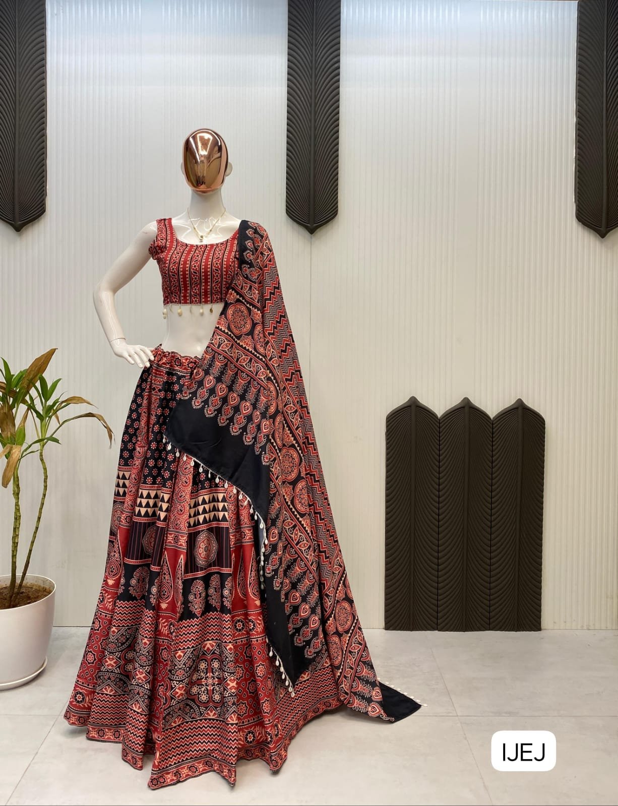THIS NAVRATRI ROCK WITH THIS PRINTED AND KODI LACE LEHENGA CHOLI WITH DUPATTA - Image 2