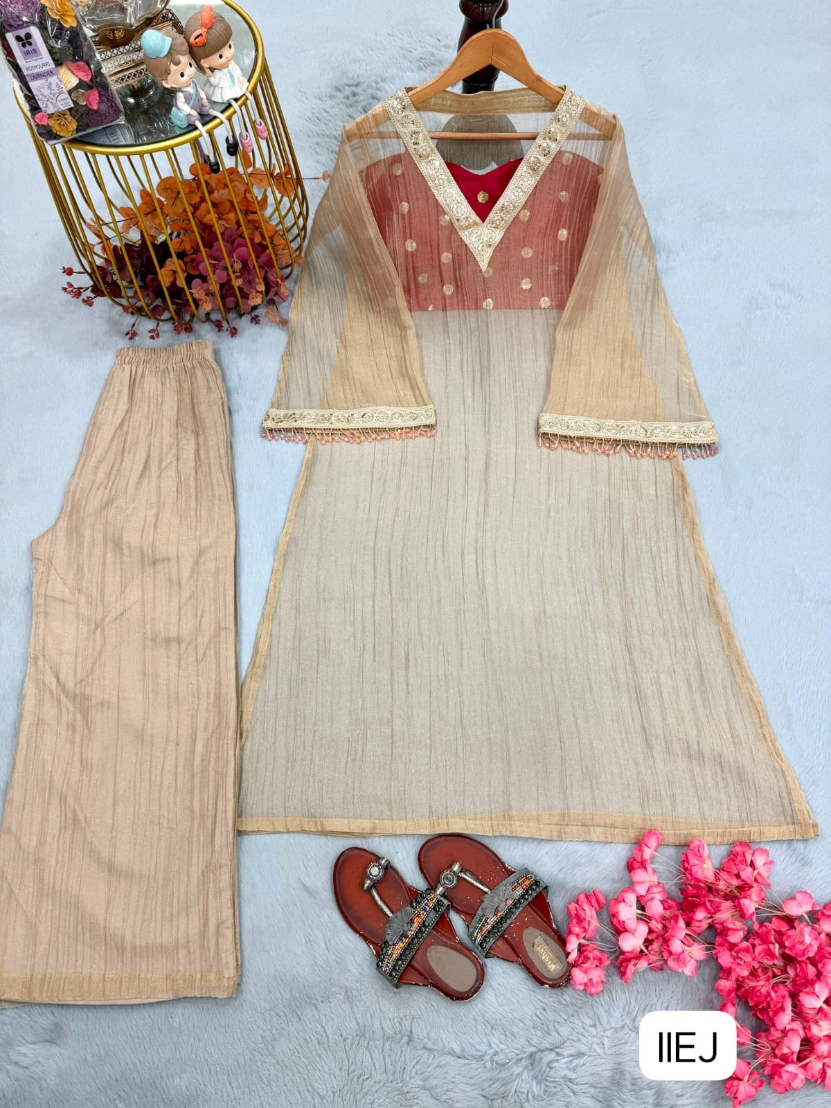 Đěsigner Party Wear & Festival Look Pur Golden Tissue Salsa Three Piece Kurta set - Image 2