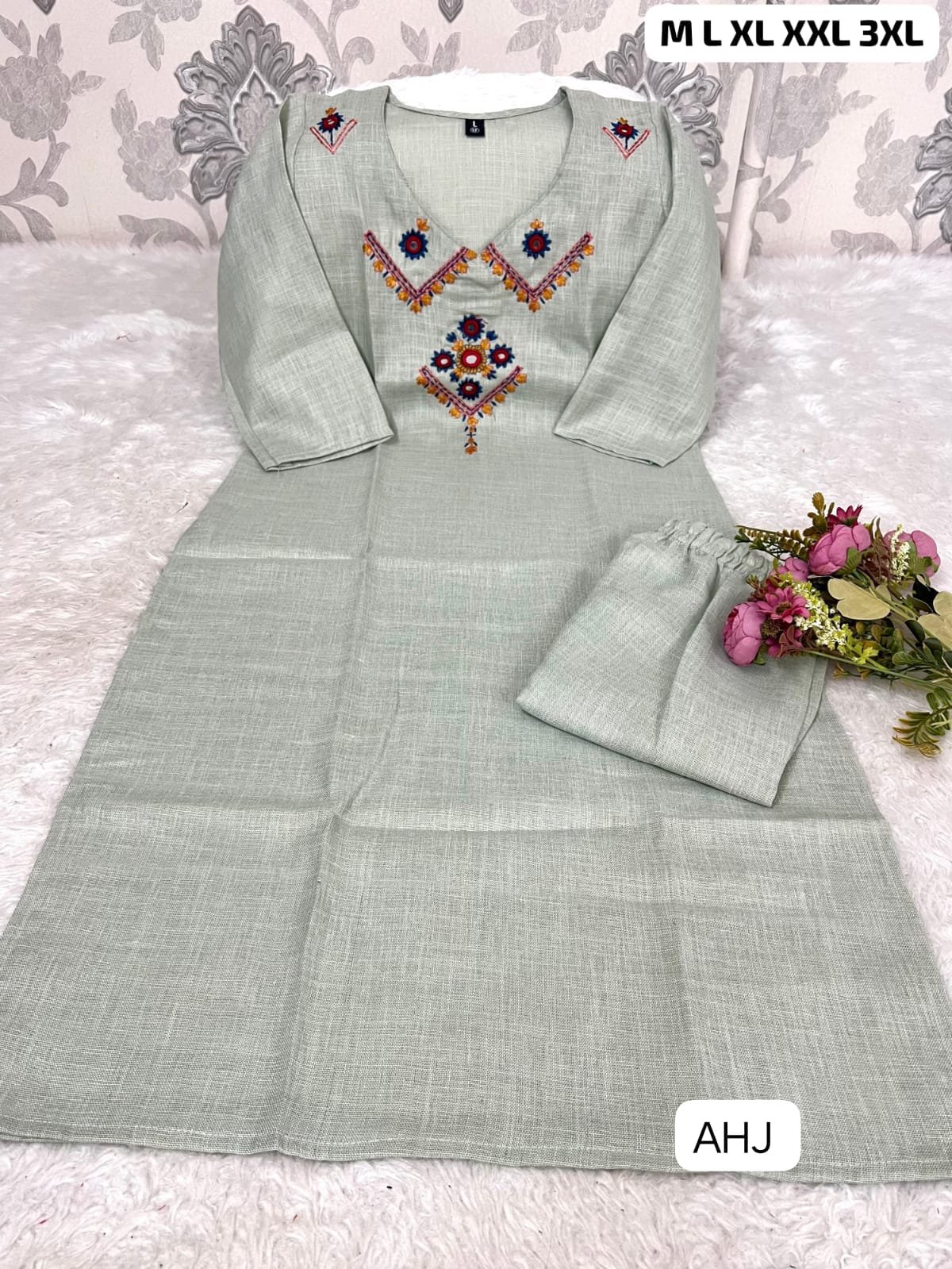 PURE HEAVY DHABU SLUB COTTON KURTI WITH PANT - Image 2