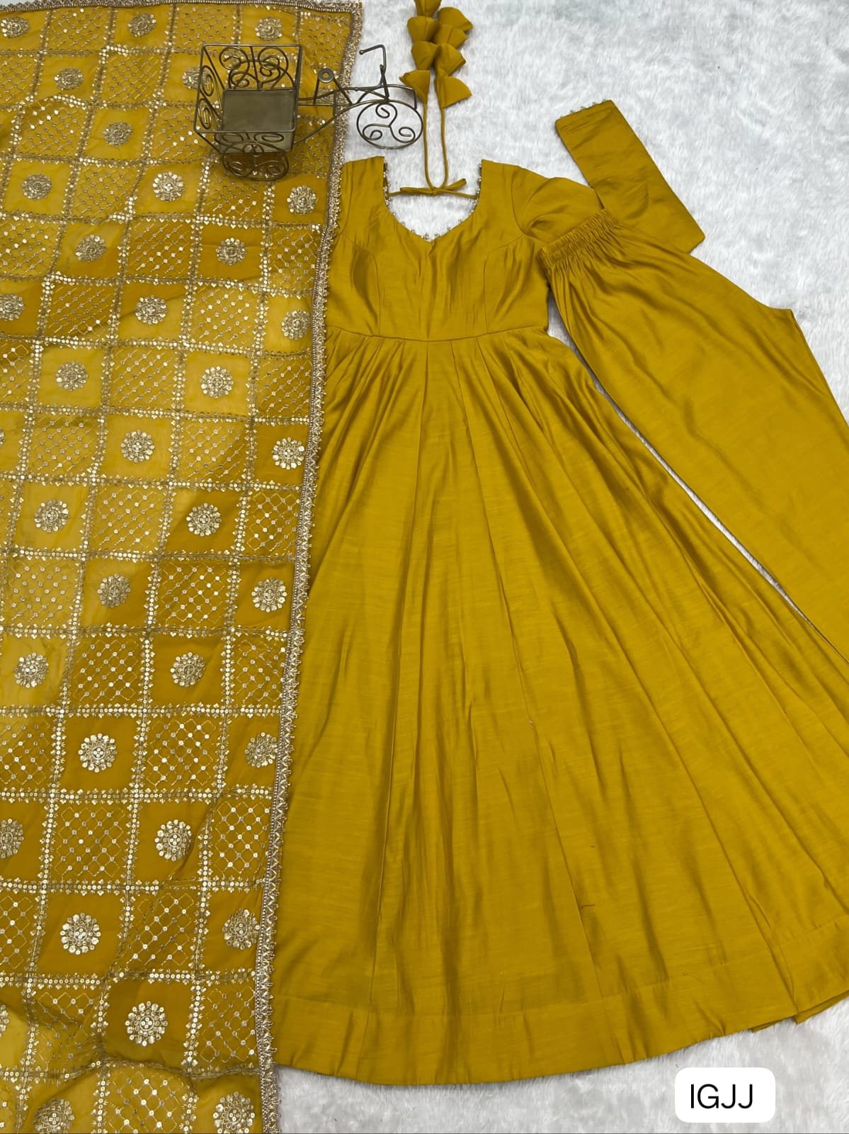 PRESENTING NEW PREMIUM QUALITY PURE ROMANSILK CHANDERI FABRIC FULLY FLARE ANARKALI,WITH DUPAPTA SET,PENT READY TO WEAR - Image 2