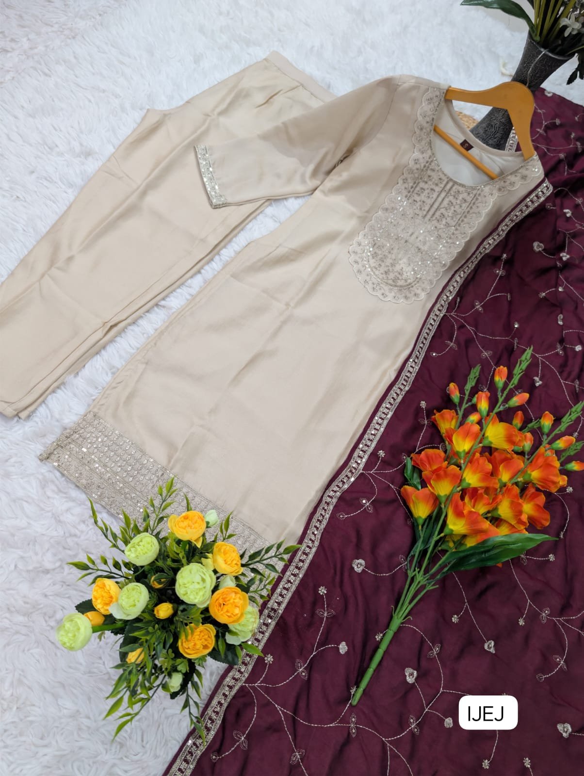 WOMEN'S PURE VICHITRA SILK KURTA SETS - Image 2