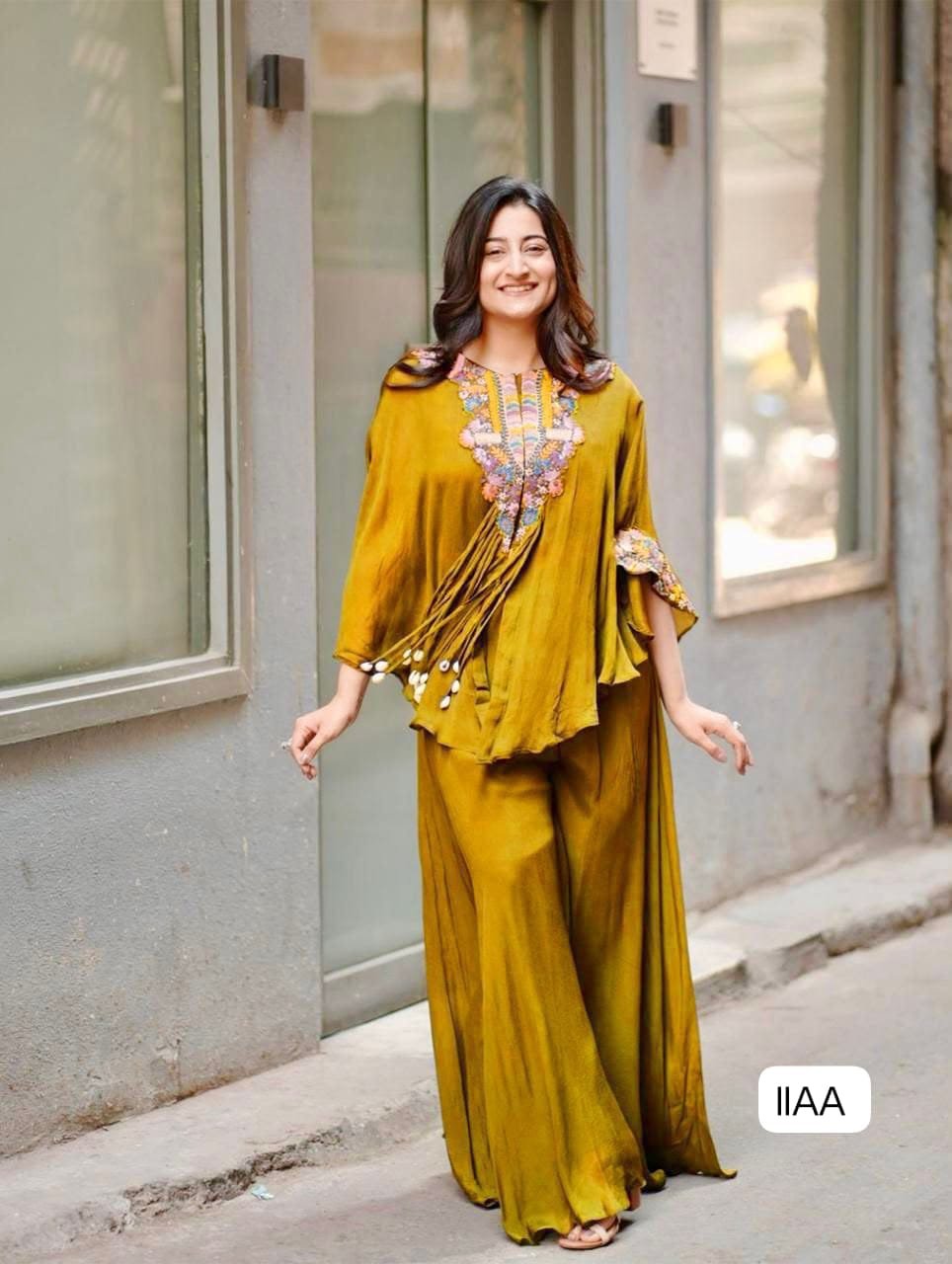 EW TRENDY THREE PIECE INDO WESTERN WITH SEQUENCE EMBROIDERED WORK - Image 3