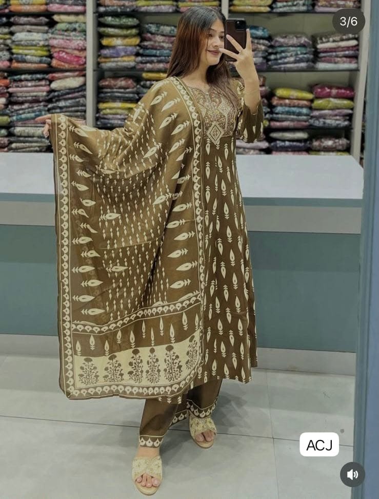 Introducing The Latest addition to our fashion collection the strength kurta Style made from high-quality cotton, embellished with exquisite embroidery work on neck line and paired with matching pant. - Image 3