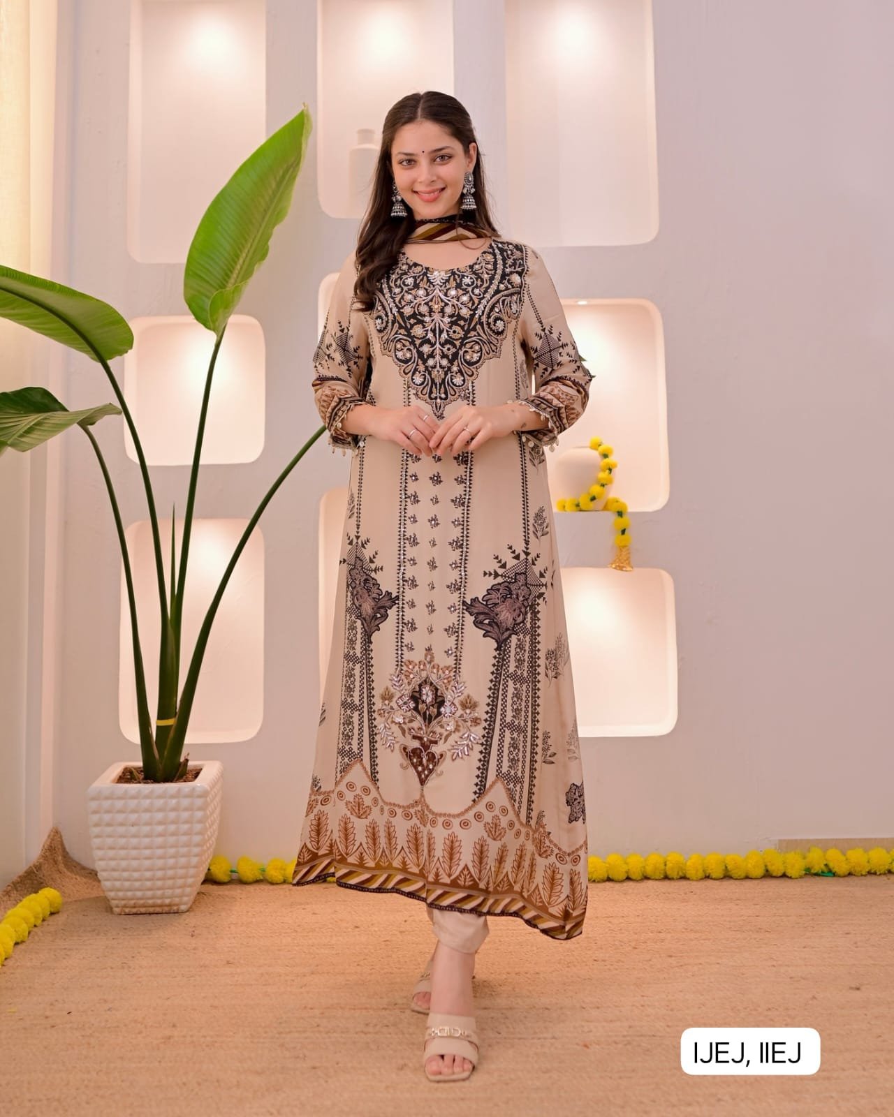 New Arrival Premium Maslin Suit with Real Mirror Work