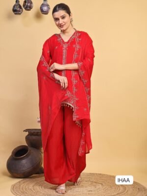 Featuring beautiful Heavy Suit Set which is beautifully decorated Semi Beats work
