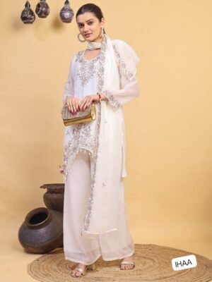 Featuring beautiful Heavy Suit Set which is beautifully decorated Semi Beats work
