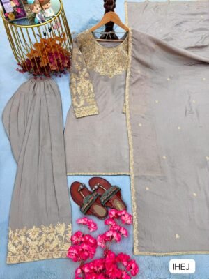 Alternative view of Đěsigner Party Wear Look Pur Chinon Silk Top & Farshi Palazzo With Dupatta set