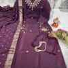 Look straight out of a dreamy movie set as  you turn around and walk in this elegant flaired suit ! The perfect of traditional wear 