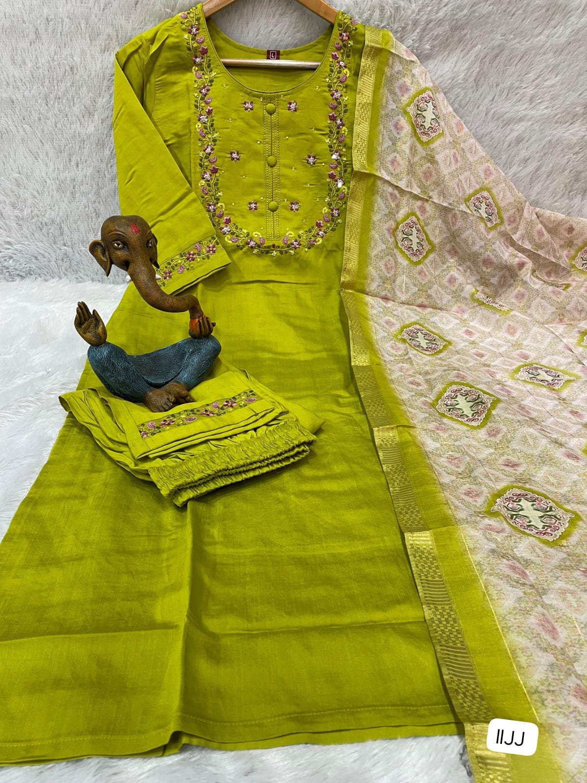 Kurti Multi Embroidery Thread With Hand Work - Image 2