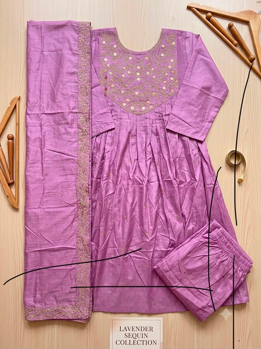 Don't wear what fashion designers tell you to wear. Wear what they wear - Image 9