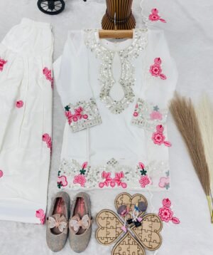 Trending Launching New Đěsigner Party Wear Look Top Salwar & Dupatta Set