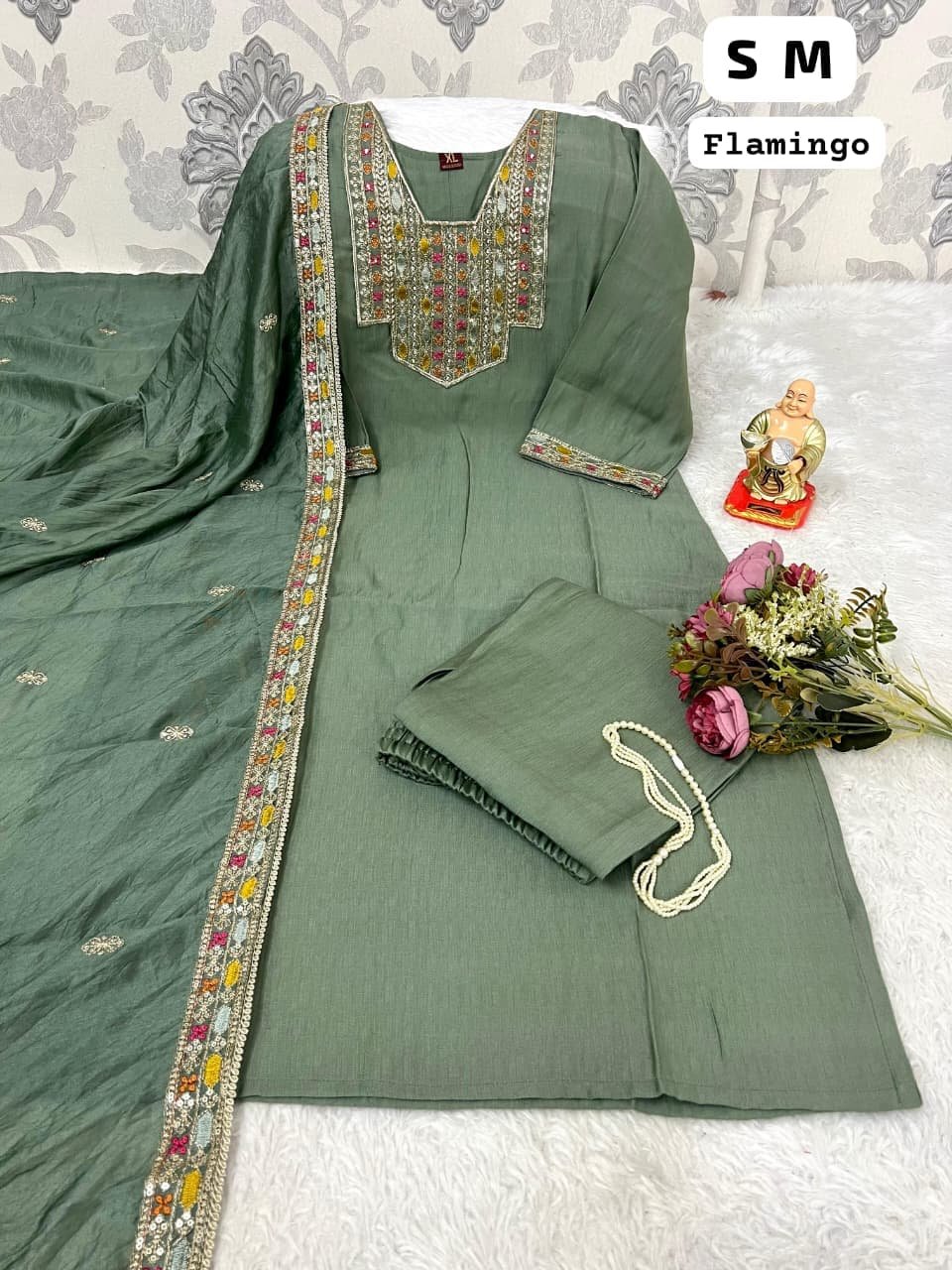Beautiful neck work with heavy embroidery and sleeve detailing.Bottom - Image 4