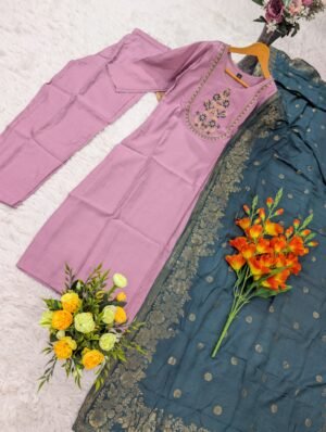 Alternative view of WOMEN'S HEAVY VETICAN KURTA SETS