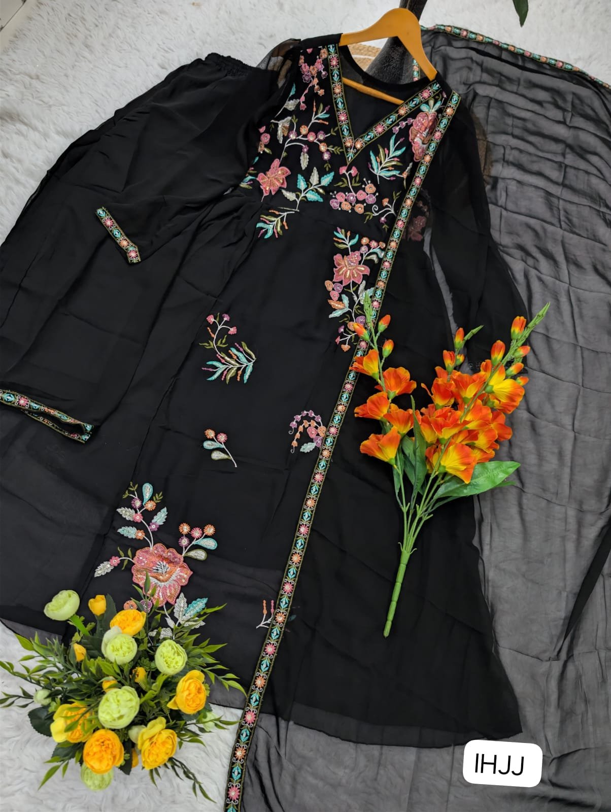 WOMEN FOX BLOOMING GEORGETTE EMBROIDERED KURTA SET'S - Image 2