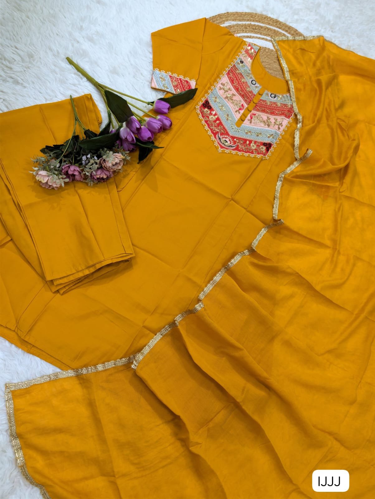 WOMEN'S PURE VISCOSE CHANDERI KURTA SET'S - Image 2