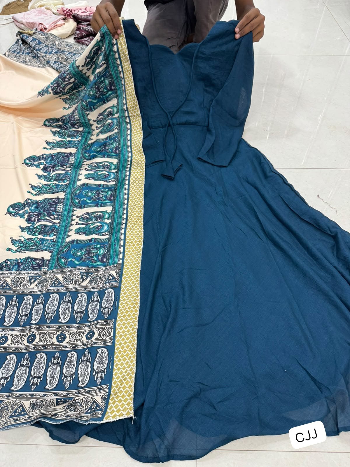 Launching beautiful plain vichithra anarkali with trending kalamkari dupata Blooming vichithra silk fabric - Image 3