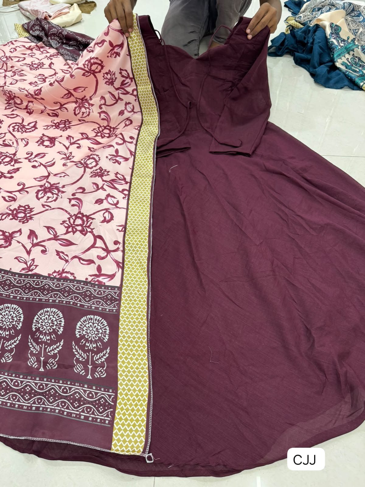 Launching beautiful plain vichithra anarkali with trending kalamkari dupata Blooming vichithra silk fabric - Image 4