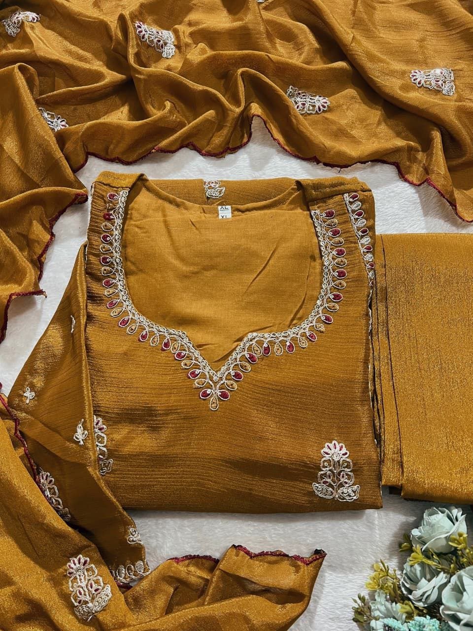 Kurti Pant Dupatta Set WITH Cotton - Image 3