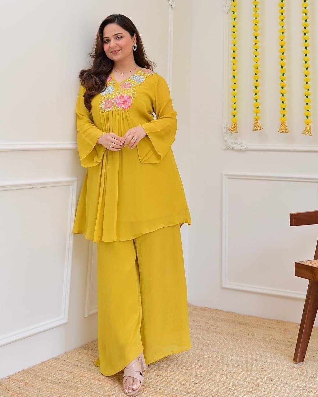 Co-ord WITH Festive season calls for outfits that shine as bright as the celebrations! Featuring this must-have festive pure Georgette Co-ord Sets, crafted with finest detailing, embroidery and designed for comfort and elegance. - Image 8