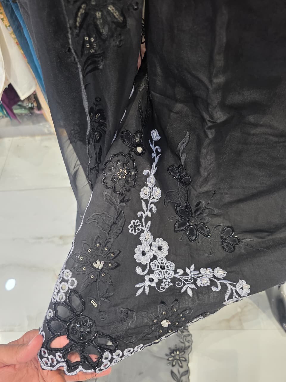 BIN SAEED PRESEND NEW SERIES OF READYMADE ORIGINAL SUITSGADHWAL FABRIC WITH HEAVY HAND WORK EMB TASSLES CUTWORK IMP COTTON BOTTOM ORGENZA FABRIC DUPATTA - Image 5